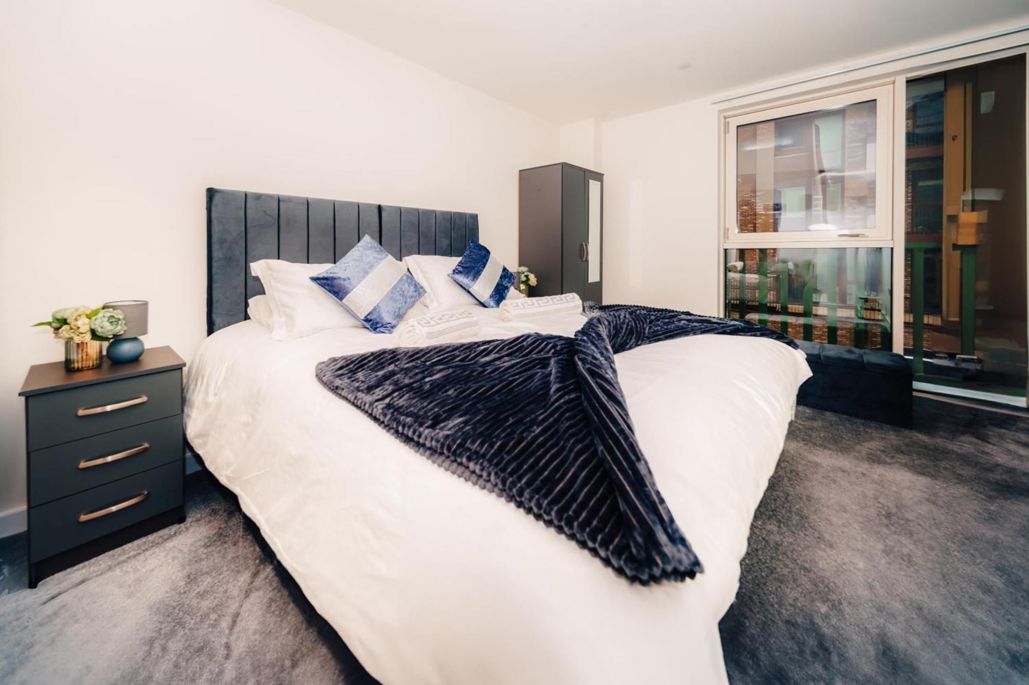 Lux 3bdr Riverside Duplex Mansionette By Lcy & Excel I 20mins To *