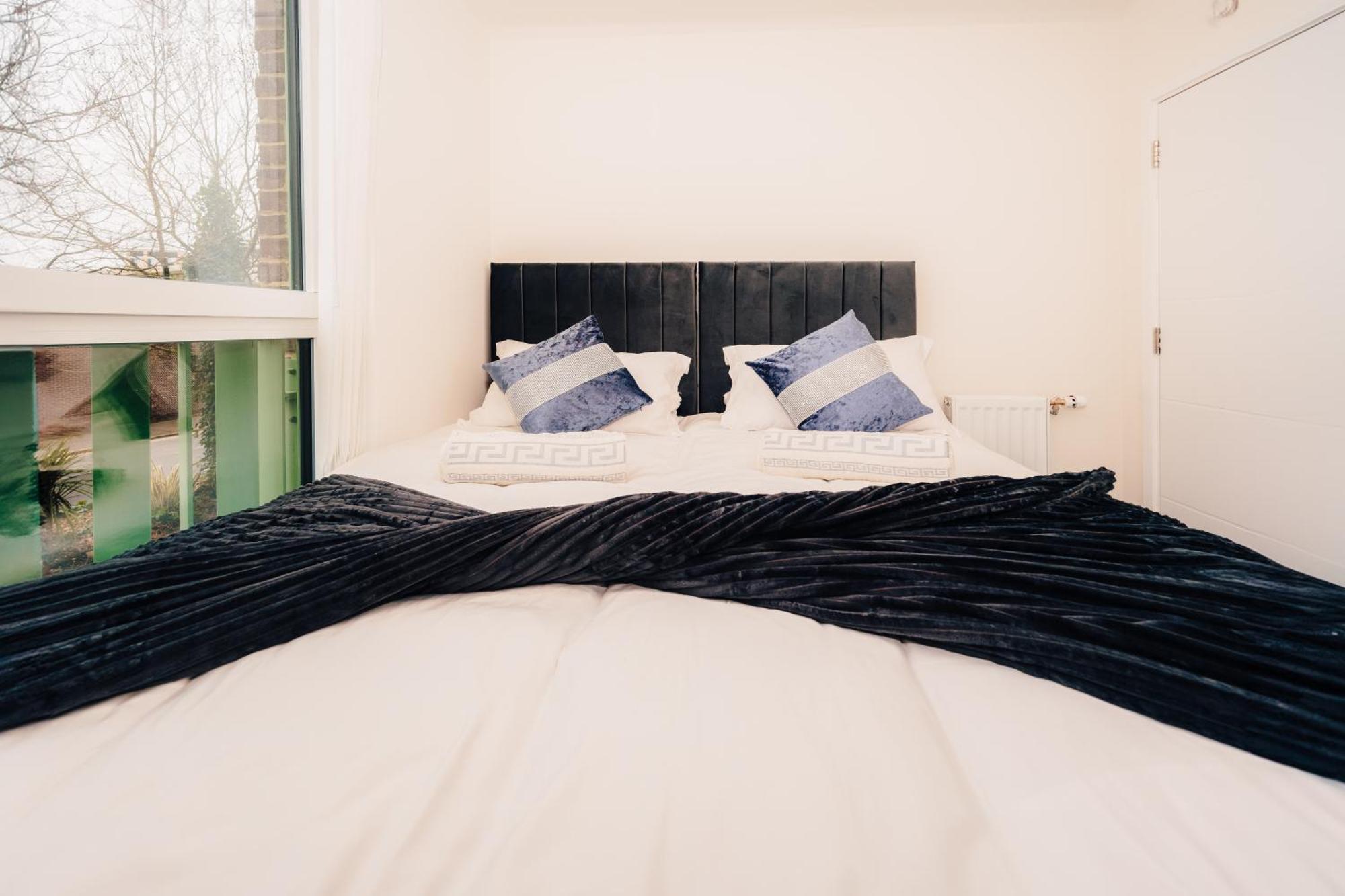 Lux 3bdr Riverside Duplex Mansionette By Lcy & Excel I 20mins To * London